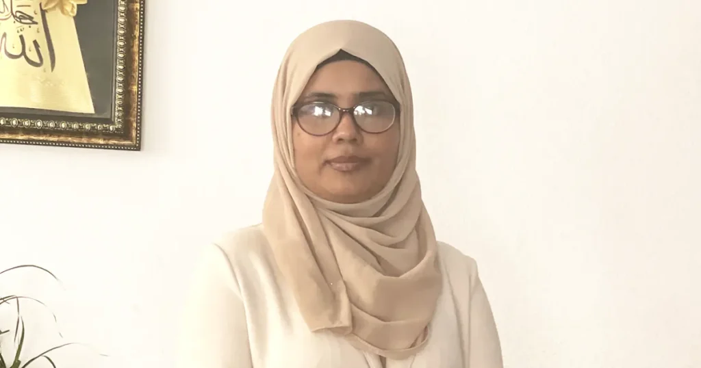 Author Simu Abedin